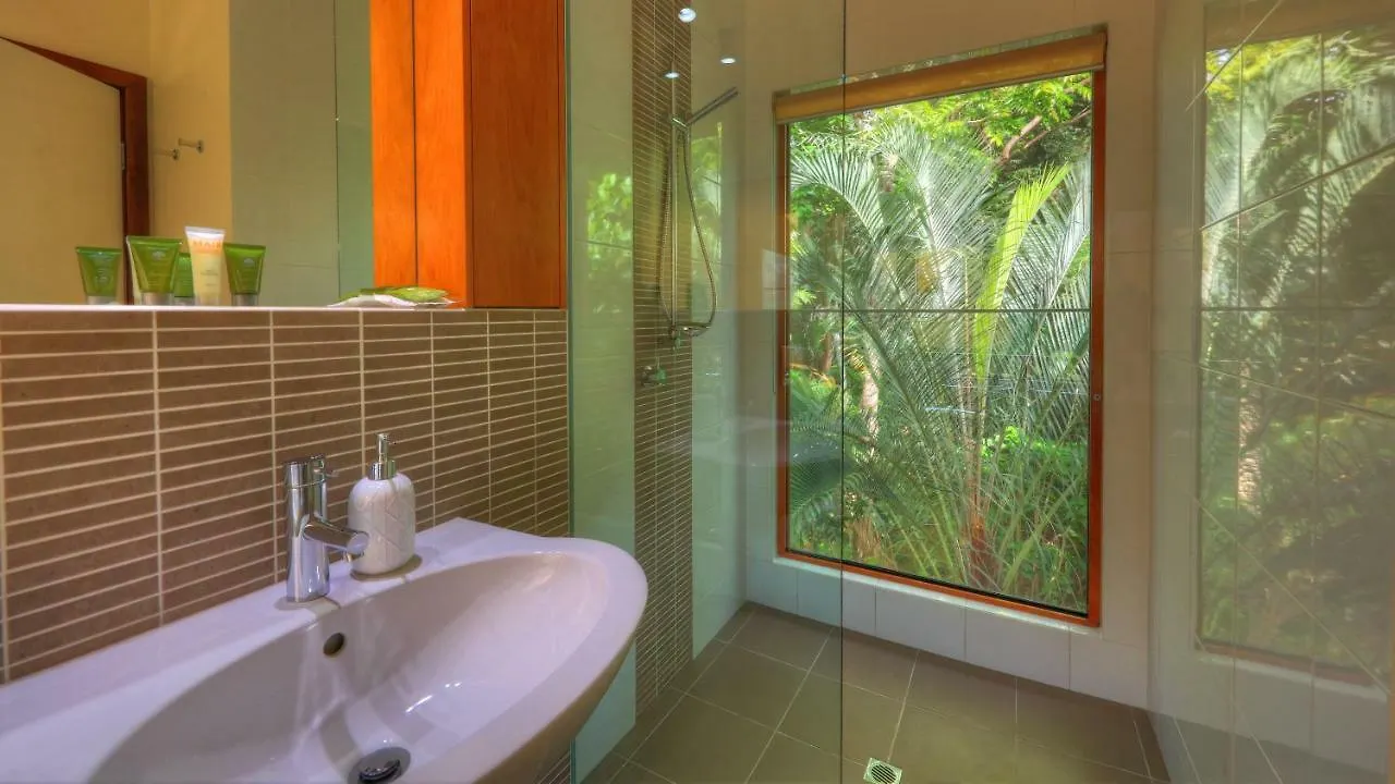 Montville Ocean View Cottages